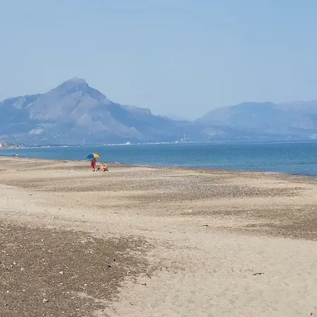 別荘 Mare, Sole E Relax A 5 Km Da Cefalu' チェファル
